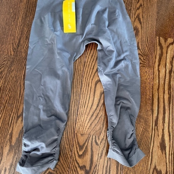 2/40$ LOLE new with the tag grey legging 3/4 - Picture 1 of 4